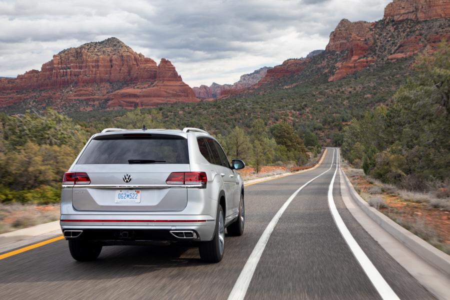  Volkswagen Atlas SEL V6 R-Line 2020 года  (фото 8 из 43)